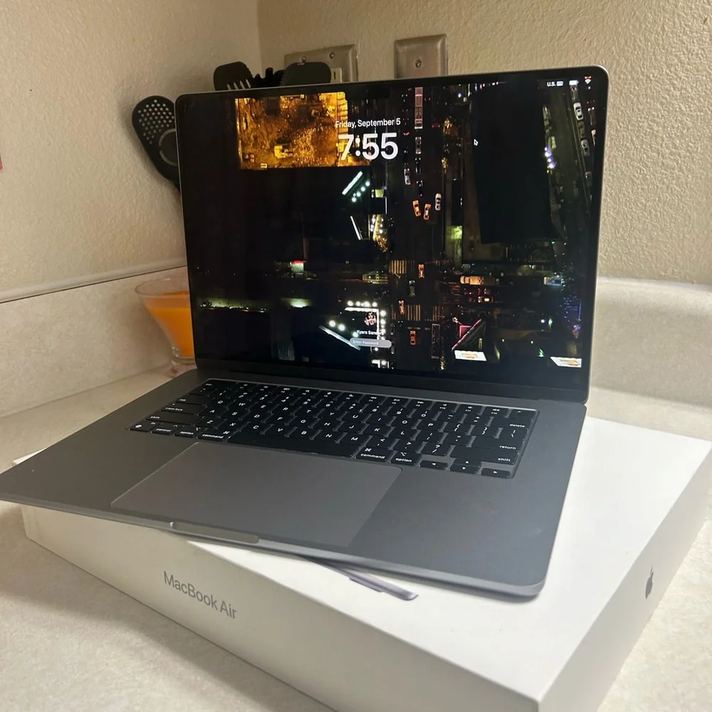 Apple MacBook Air - Dark Gray